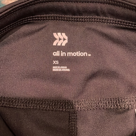 NWT All in motion full length black leggings with side pockets - Picture 4 of 6